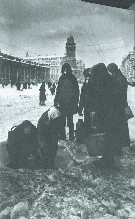 Повседневная жизнь блокадного Ленинграда - i_008.jpg