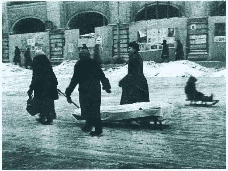 Повседневная жизнь блокадного Ленинграда - i_031.jpg
