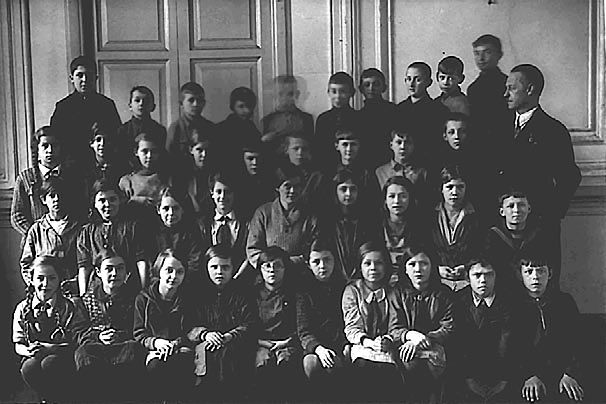 Школа жизни. Воспоминания детей блокадного Ленинграда - i_019.jpg