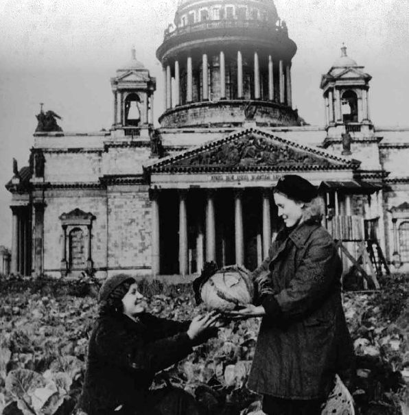 Школа жизни. Воспоминания детей блокадного Ленинграда - i_073.jpg
