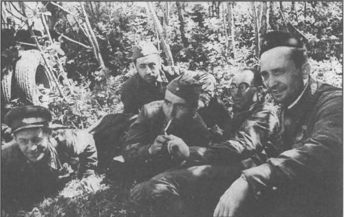 Сто суток войны - i_004.jpg