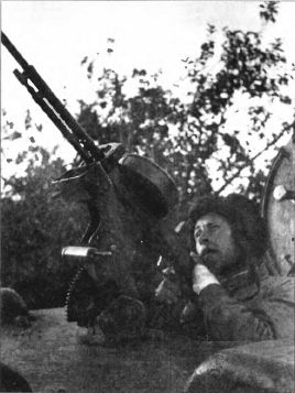 Тяжёлый танк КВ в бою - _212.jpg