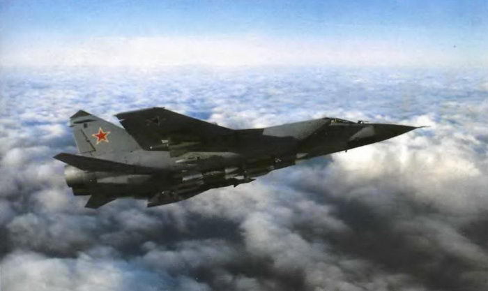 Энциклопедия современной военной авиации 1945 – 2002 ч 3 Фотоколлекция - pic_27.jpg