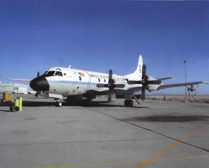 Энциклопедия современной военной авиации 1945 – 2002 ч 3 Фотоколлекция - pic_74.jpg