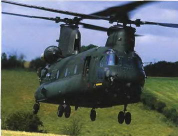 Энциклопедия современной военной авиации 1945 – 2002 ч 3 Фотоколлекция - pic_255.jpg