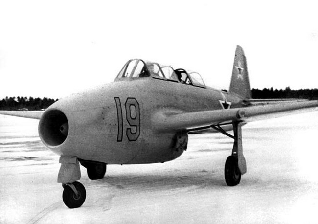 Реактивные первенцы СССР – МиГ-9, Як-15, Су-9, Ла-150, Ту-12, Ил-22 - i_047.jpg