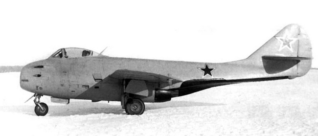 Реактивные первенцы СССР – МиГ-9, Як-15, Су-9, Ла-150, Ту-12, Ил-22 - i_062.jpg