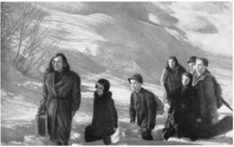 Всеобщая история кино. Том 6 (Кино в период войны 1939-1945) - i_054.jpg