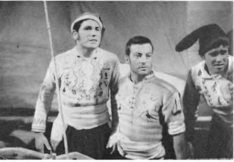 Всеобщая история кино. Том 6 (Кино в период войны 1939-1945) - i_056.jpg